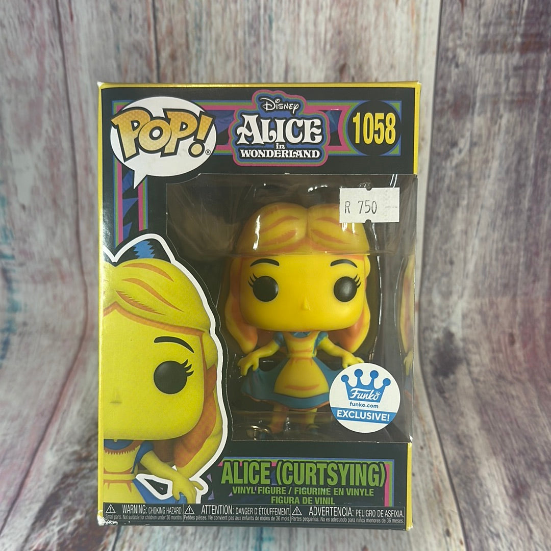 1058 Alice In Wonderland, Alice (Black Light, Funko Exclusieve)