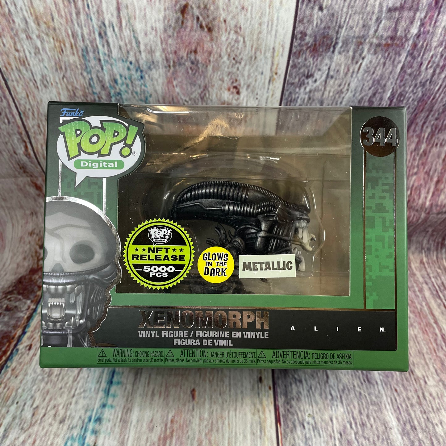 344 Alien, Xenomorph (Glow, Metallic NFT Release 5000 PCS) [3889 MINTED]
