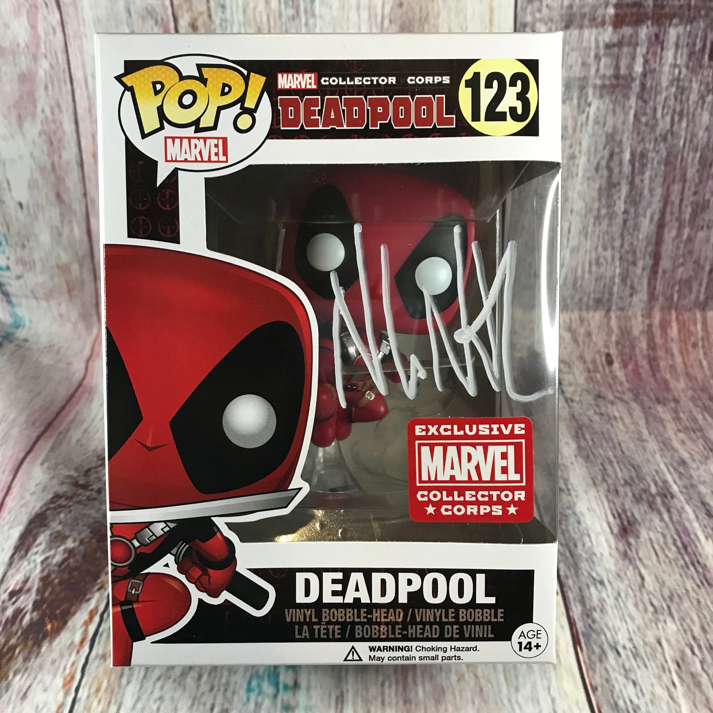 123 Signed Deadpool, Deadpool (Marvel exclusive)